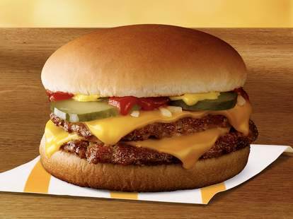 Diferencia entre hamburguesa doble con queso y McDouble (con tabla)
