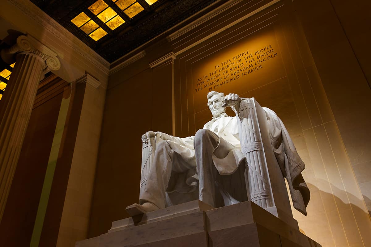 4 Estatua de Abe Lincoln en el Monumento a Lincoln